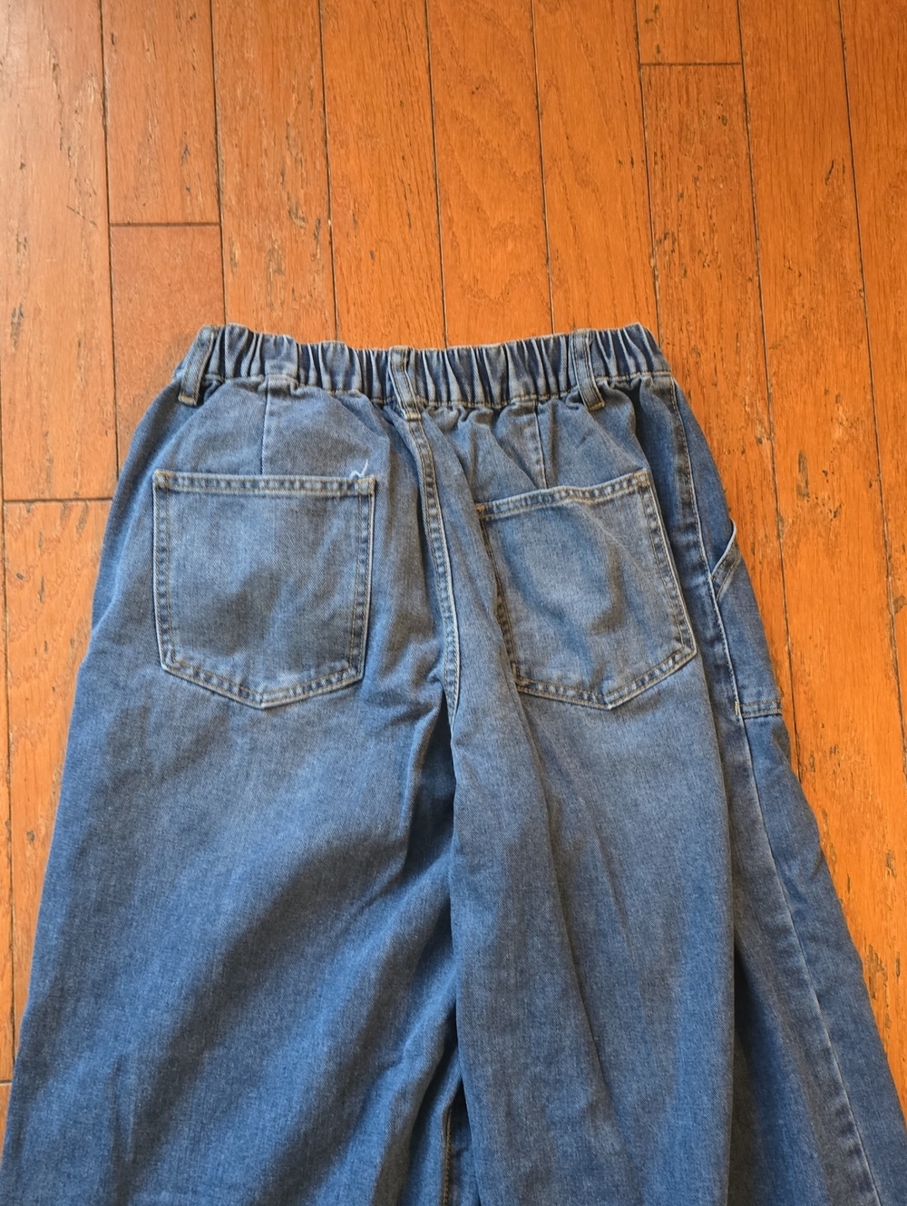 Wide Leg Women's Jeans in Blue - Picture 5 of 5